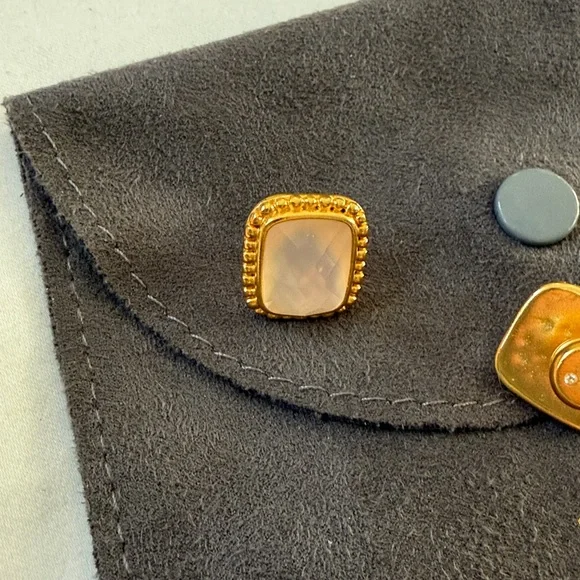 Julie Vos Marbella Gold and slightly pink Stud Earrings - Picture 3 of 4